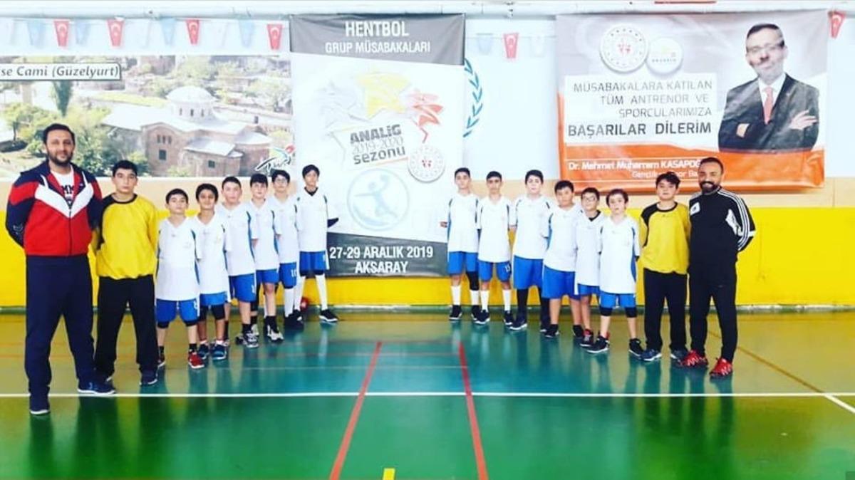 Analig Hentbol Takımları &Ccedil;eyrek Finalde