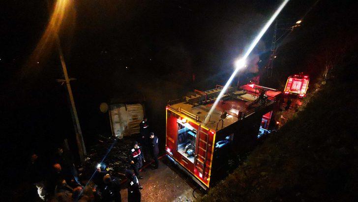 Eşi yangında hayatını kaybeden kadının sözleri yürek yaktı: Beni görünce gözünü açar G2