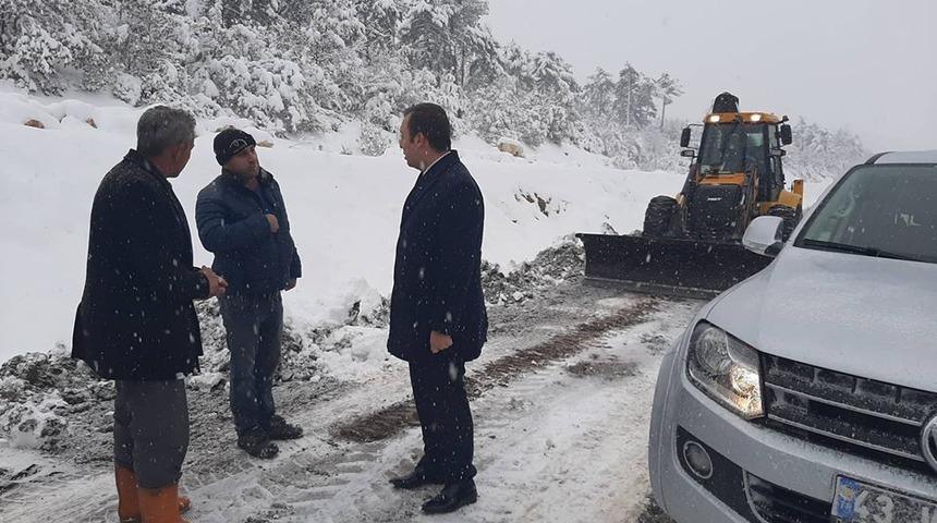 Altıntaş&rsquo;ta karla m&uuml;cadele