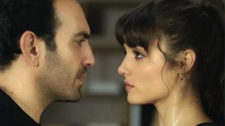 Azize dizisi bitti mi? Kanal D'de Hande Erçel ve Buğra Gülsoy'un dizisi Azize için flaş karar