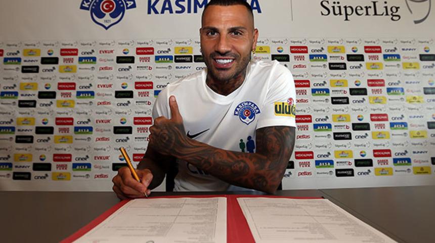 Santos Quaresma'ya kanca attı!