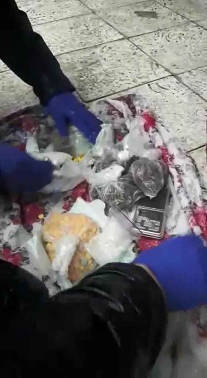 Uyuşturucuyu bebek bezine saklamışlar! Yılbaşı öncesi şok baskın! G1