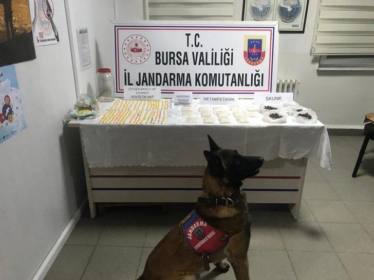 Uyuşturucuyu bebek bezine saklamışlar! Yılbaşı öncesi şok baskın! G5