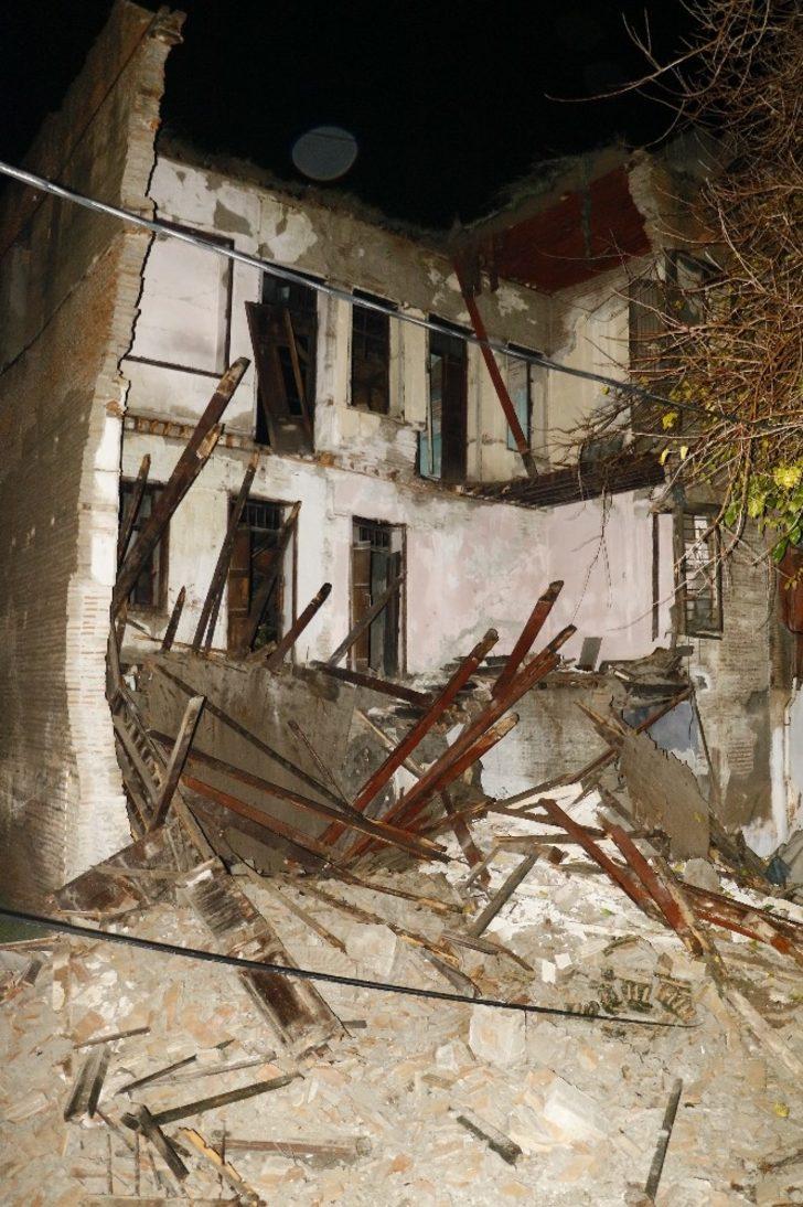 Sesi duyan mahalleli büyük korku yaşadı! Adana’da tarihi konak yerle bir oldu! G5