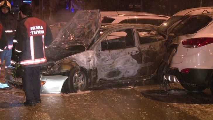 Ankara'da korku dolu anlar! Yanan otomobilden canlarını son anda kurtardılar G3