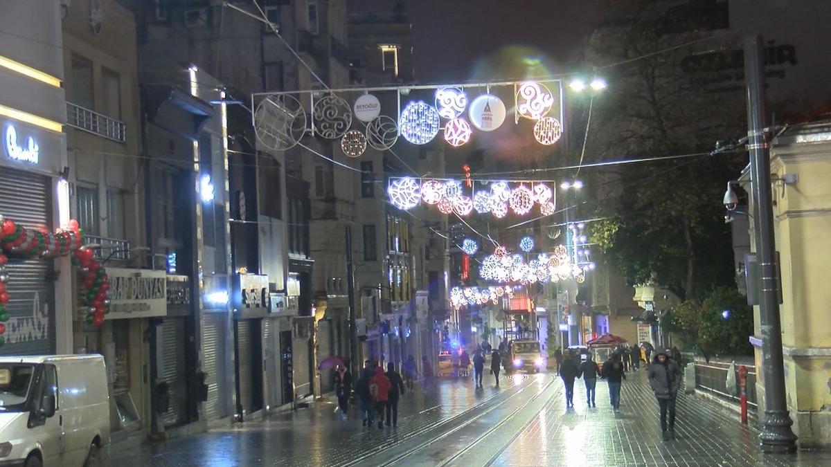 Taksim Meydanı'nda yılbaşı hazırlıkları&nbsp;