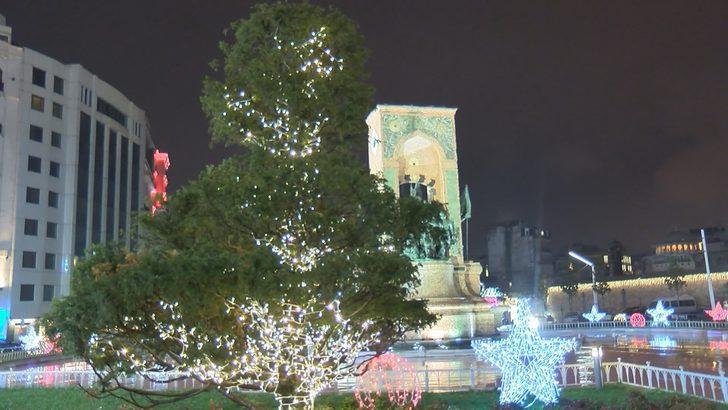 Taksim Meydanı'nda yılbaşı hazırlıkları  G4