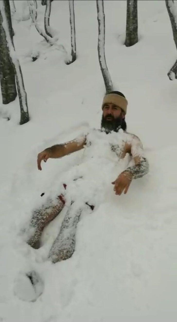 Yeni yıla kar banyosu yaparak girdi G3