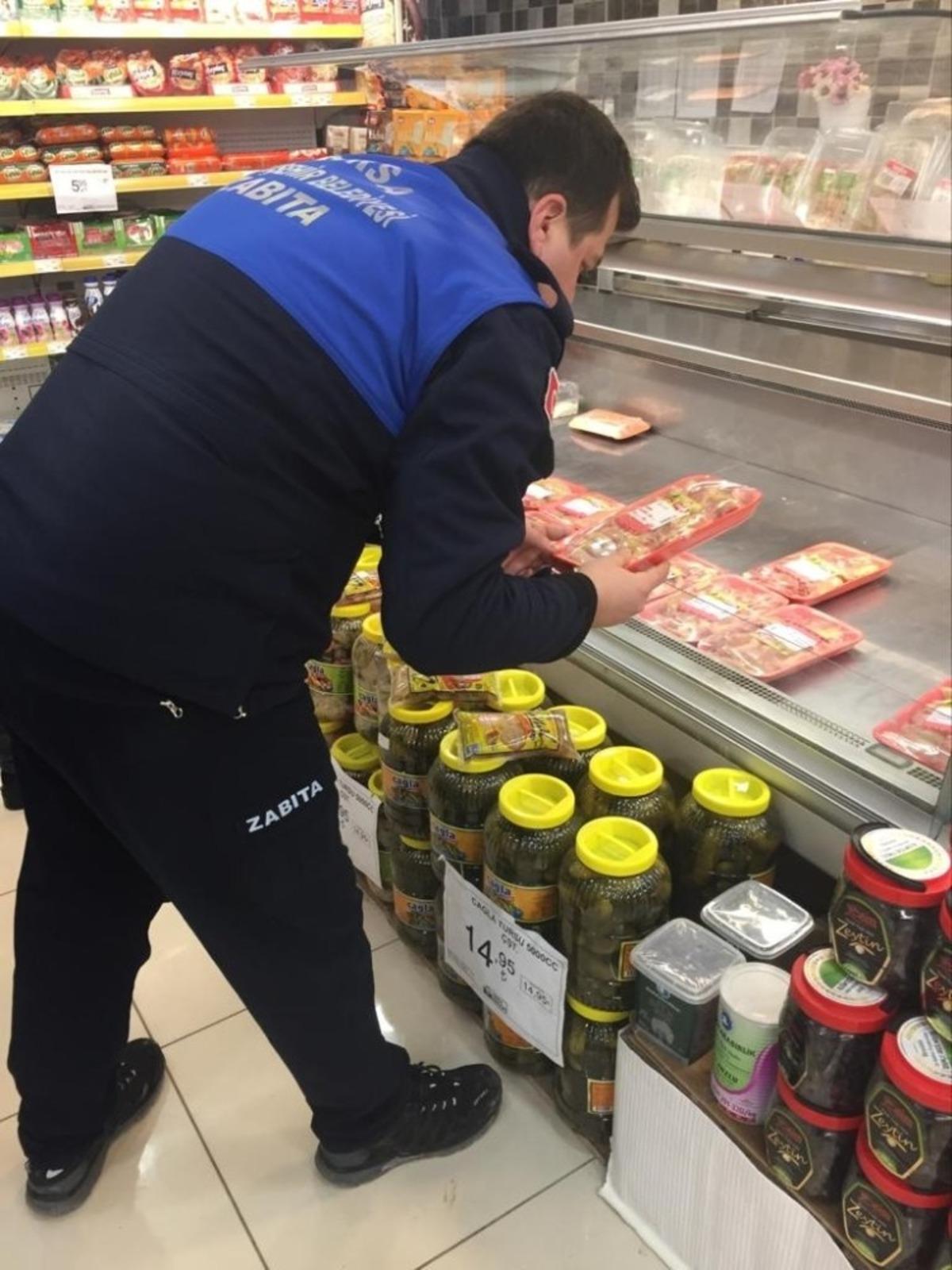Bursa&rsquo;da yılbaşı &ouml;ncesi zabıtadan denetim