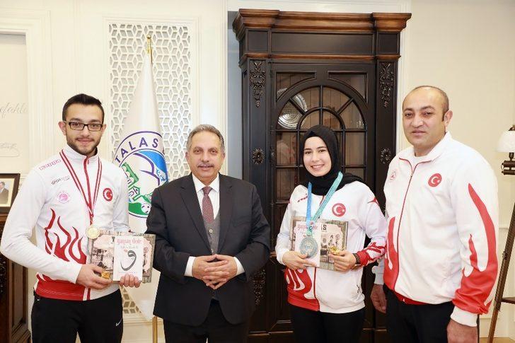 Başkan Yalçın’dan şampiyonlara altın G1