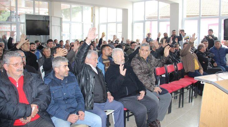 Kongreye giden deveciler, başkanlarını değiştirdi G4