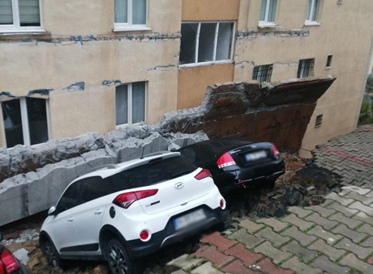 Kartal'da istinat duvarı çöktü! Araçlar zarar gördü G1