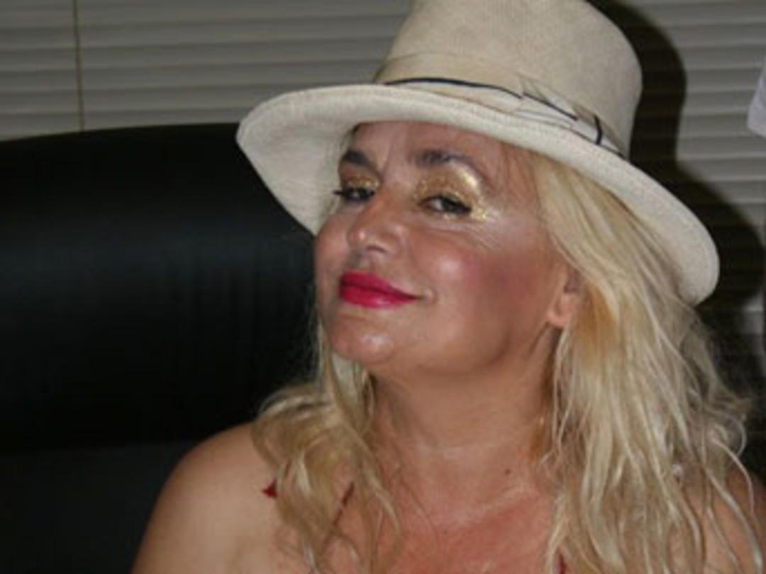 T&uuml;rkiye'nin en namuslu kadınıyım