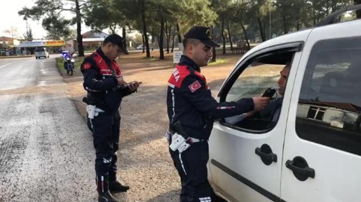 D&ouml;şemealtı İl&ccedil;e Jandarmadan yılbaşı tedbirleri