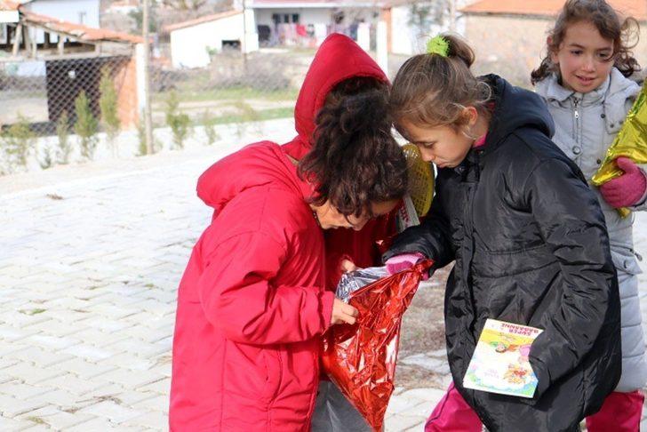 Bir araya gelen 8 genç çocukların yüzünü güldürdü G1