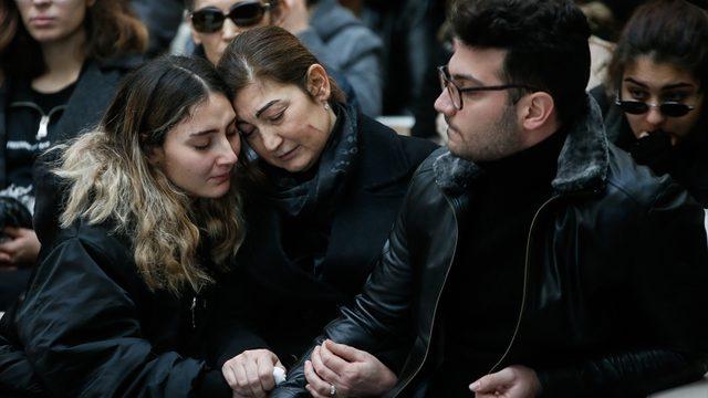 GÜNCELLEME - İzmir'de öldürülen Torbalı İlçe Sağlık Müdürü Mehmet Park'ın cenazesi toprağa verildi