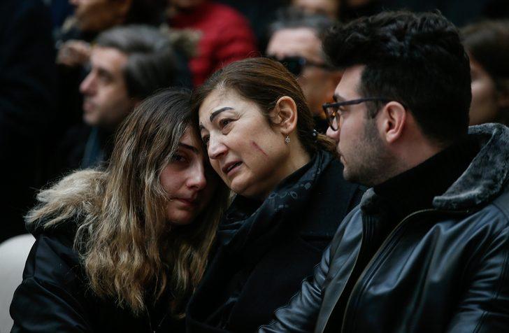 GÜNCELLEME - İzmir'de öldürülen Torbalı İlçe Sağlık Müdürü Mehmet Park'ın cenazesi toprağa verildi G3