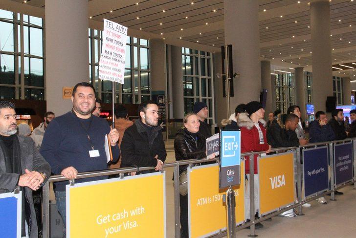 İstanbul Havalimanı'nda yeni dönem! Pankart kaldırarak yolcu karşılama yasaklandı G2