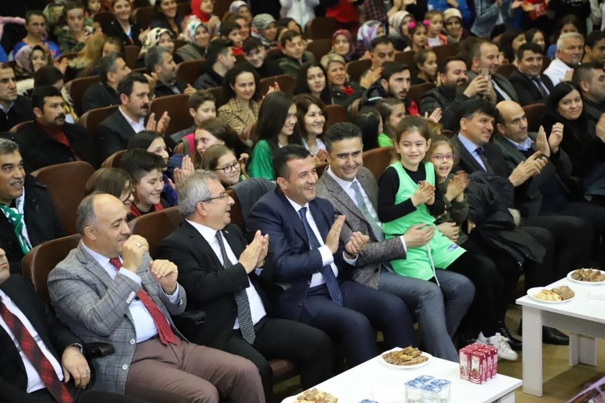 &Ccedil;arşamba&rsquo;ya gururu yaşatan sporcular &ouml;d&uuml;llendirildi