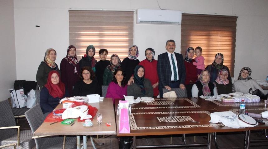 Başkan Akın&rsquo;dan kurs ziyaretleri