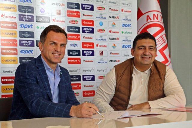 Antalyaspor, Tomas ile yolların ayrıldığını duyurdu