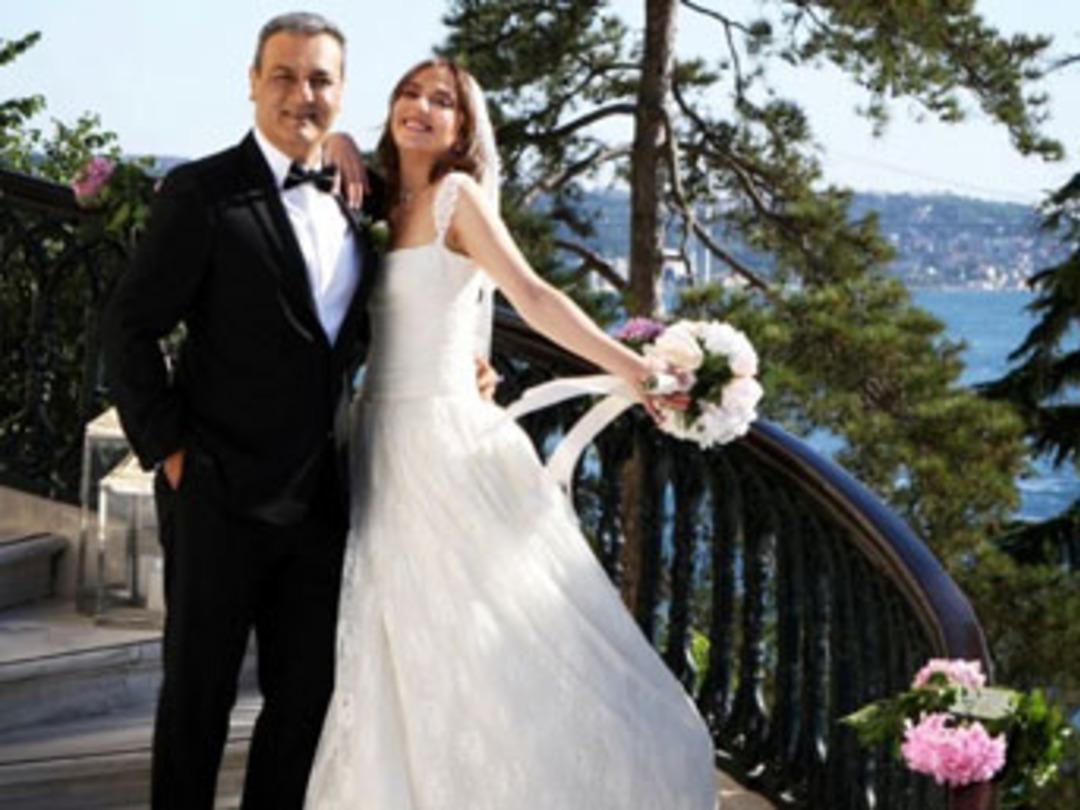 &Uuml;nl&uuml; oyuncu evlendi