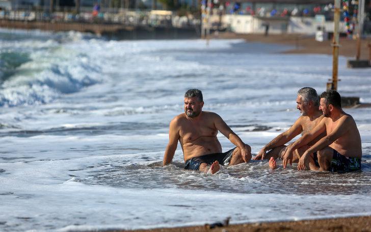Yılın son gününde denize girdiler! G1