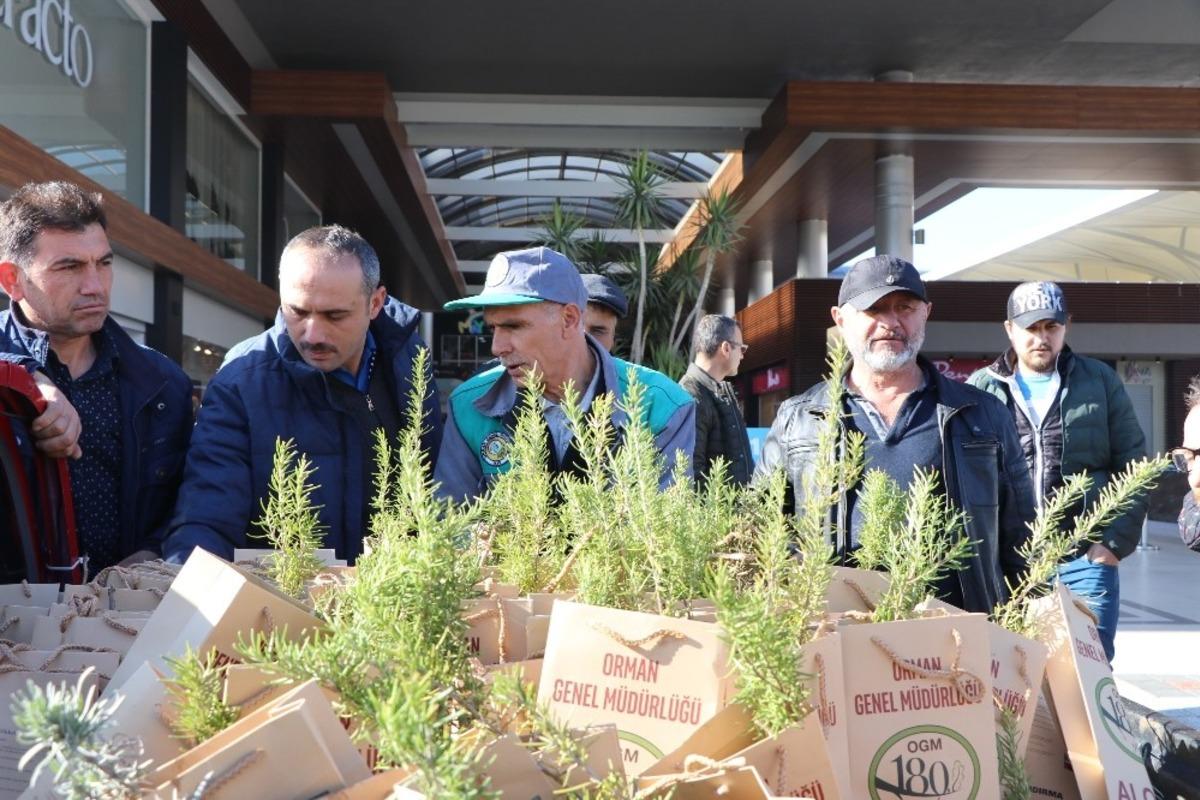 Aydın 2020&rsquo;yi 2020 fidanla karşıladı