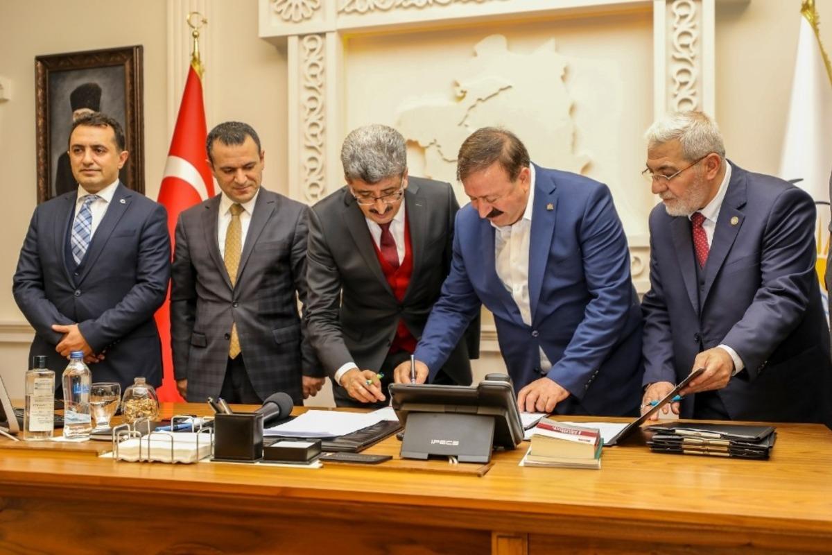 Van B&uuml;y&uuml;kşehir Belediyesinde &lsquo;Sosyal Denge Tazminatı&rsquo; imzalandı