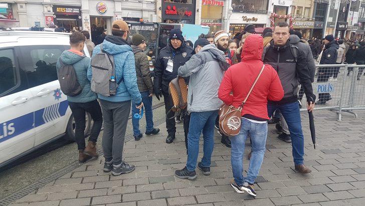 Yılbaşına saatler kaldı! Taksim'e akın ettiler G3