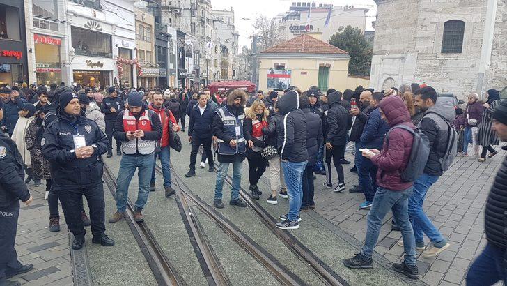 Yılbaşına saatler kaldı! Taksim'e akın ettiler G5