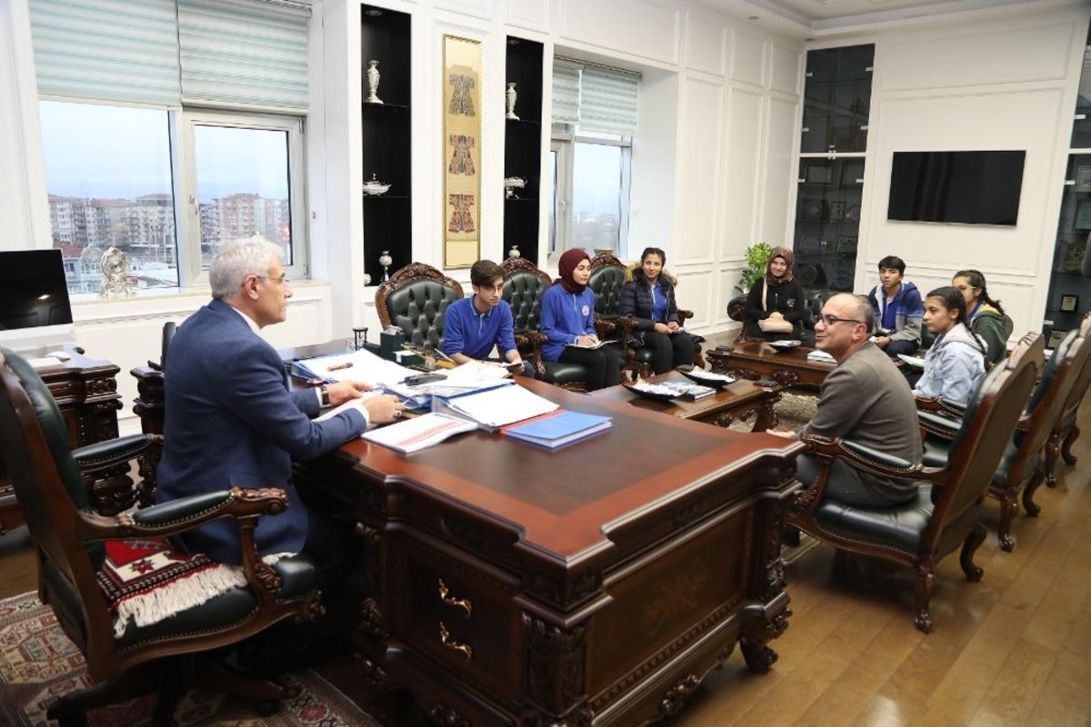 Başkan G&uuml;der:Siyasete, topluma faydalı işler yapmak i&ccedil;in girdim