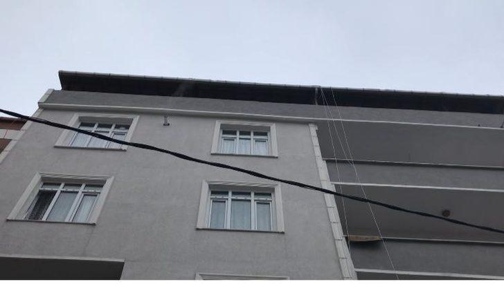 Güvercin yakalamak isteyen çocuk 4. kattaki terastan düştü G3