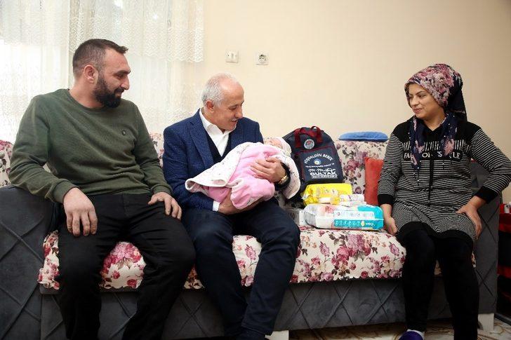 Akdeniz Belediyesinden ‘Hoş Geldin Bebek’ projesi G4