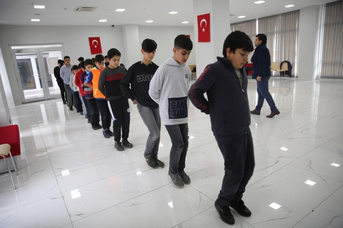 Haliliye&rsquo;de halk oyunları eğitimi devam ediyor