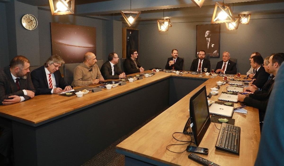 T&uuml;rkiye&rsquo;nin stratejik ve jeopolitik konumu Atat&uuml;rk &Uuml;niversitesi&rsquo;nde konuşuldu