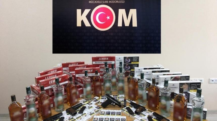 Yeni yıl öncesi çok sayıda kaçak sigara ve içki ele geçirildi