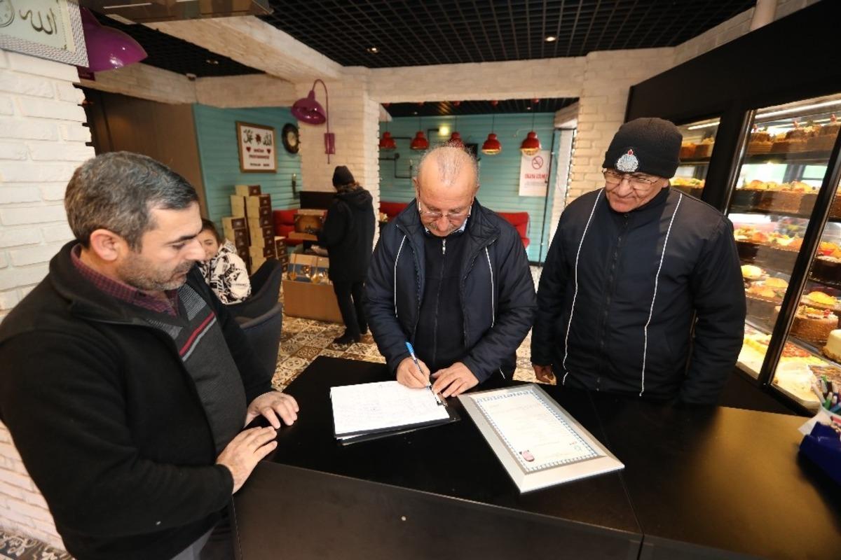 &Ccedil;ayırova Zabıtası&rsquo;ndan yılbaşı denetimi