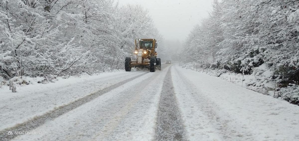 İzmit Belediyesi&rsquo;ndan kar mesaisi