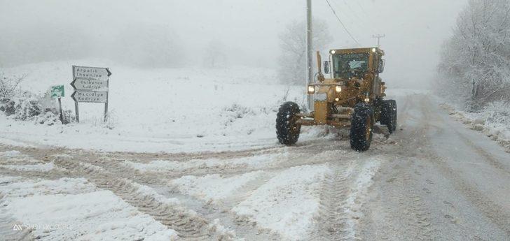 İzmit Belediyesi’ndan kar mesaisi G2