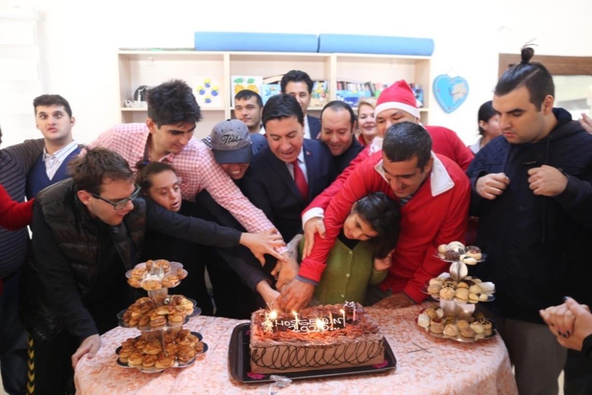 Başkan Aras 2019&rsquo;un son g&uuml;n&uuml;nde &ouml;zel &ouml;ğrencilerle bir araya geldi