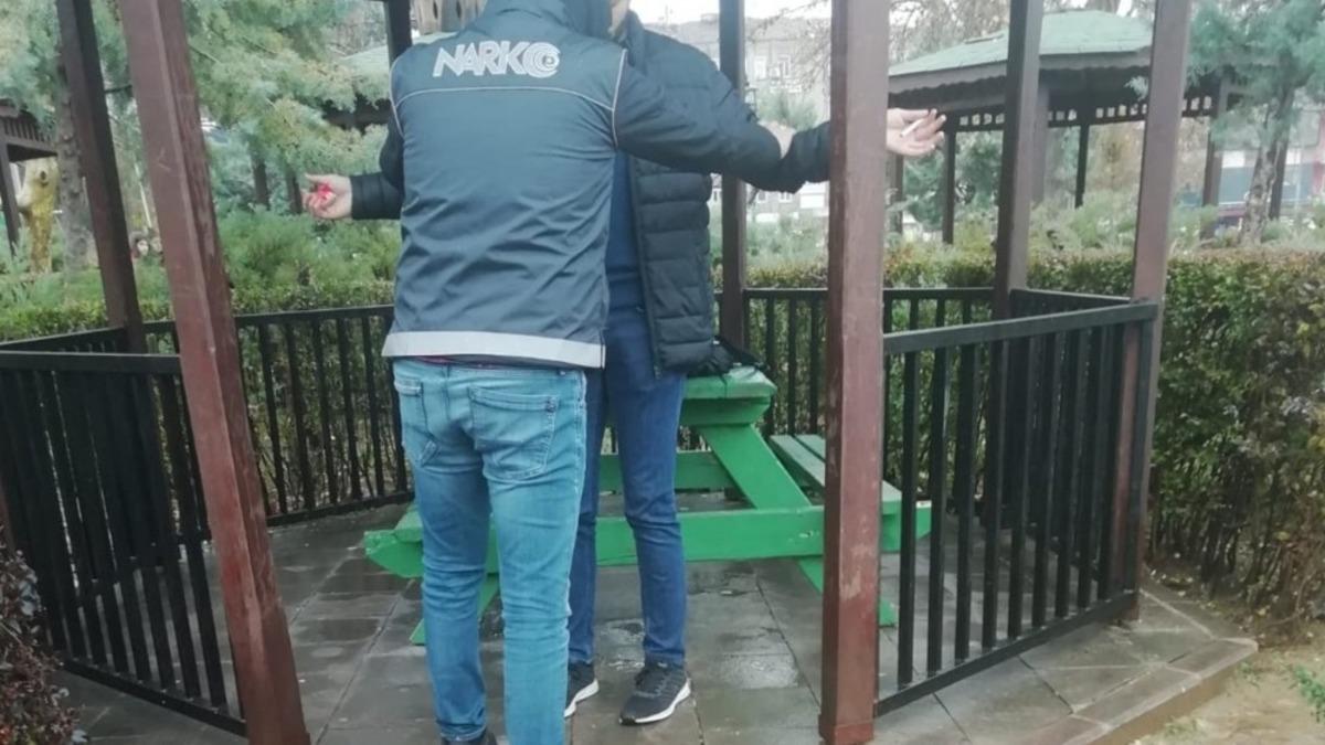 Kırıkkale&rsquo;de narkotik polisinden &rsquo;sokak denetimi&rsquo;