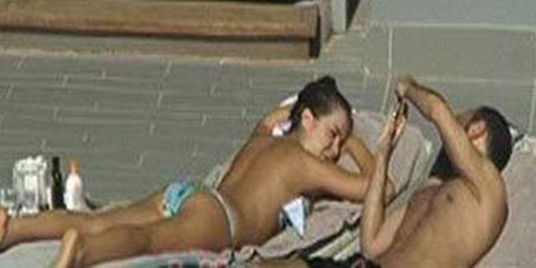 Beng&uuml; bikinili yakalandı