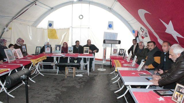 Evlat nöbetindeki ailelerden Emine Erdoğan’a teşekkür