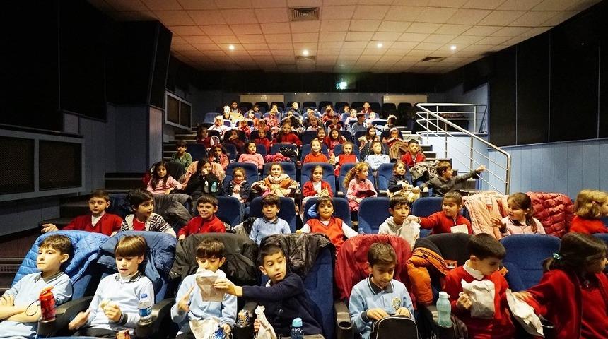 &Ccedil;ocukların sinema sevinci
