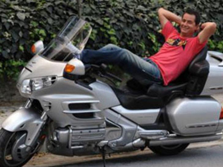 Ünlü model büyücü oldu G4