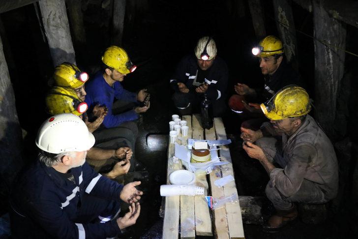 Maden işçileri yerin metrelerce altında yeni yıla girdi G1