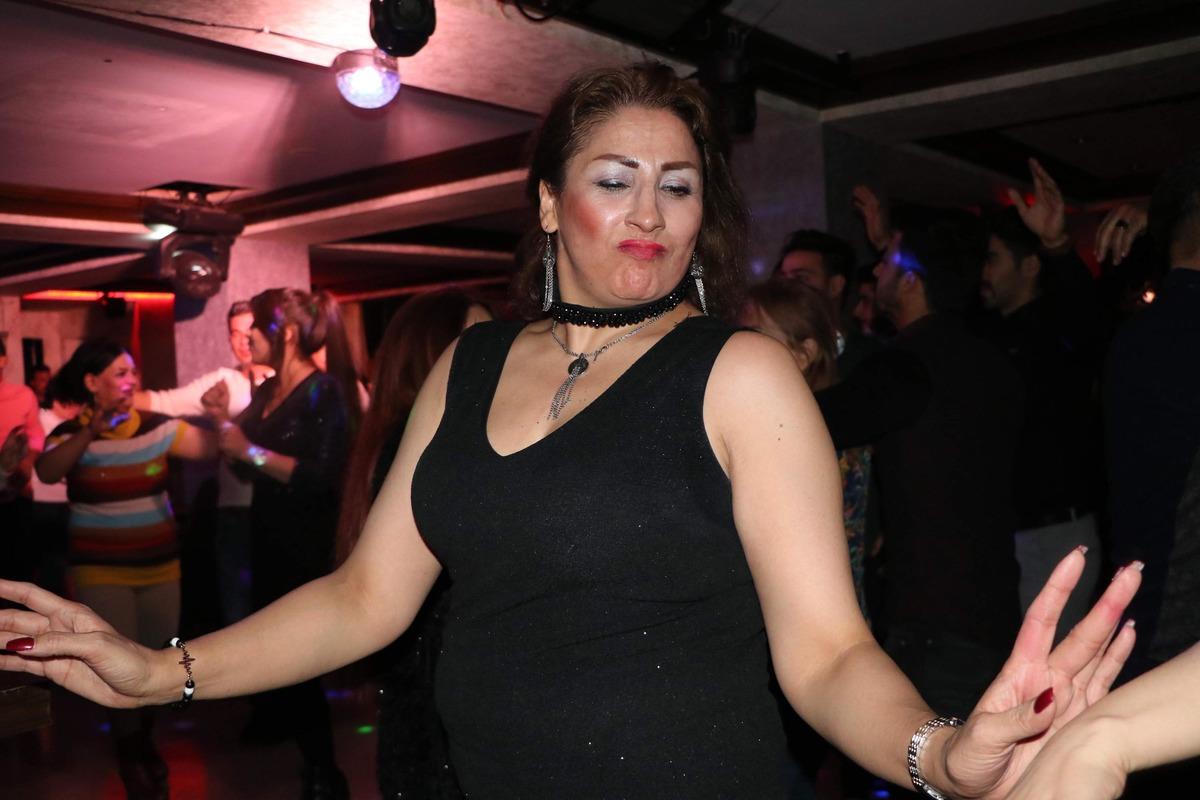 İranlılar Van'da coştu! Eğlence mekanları doldu taştı!