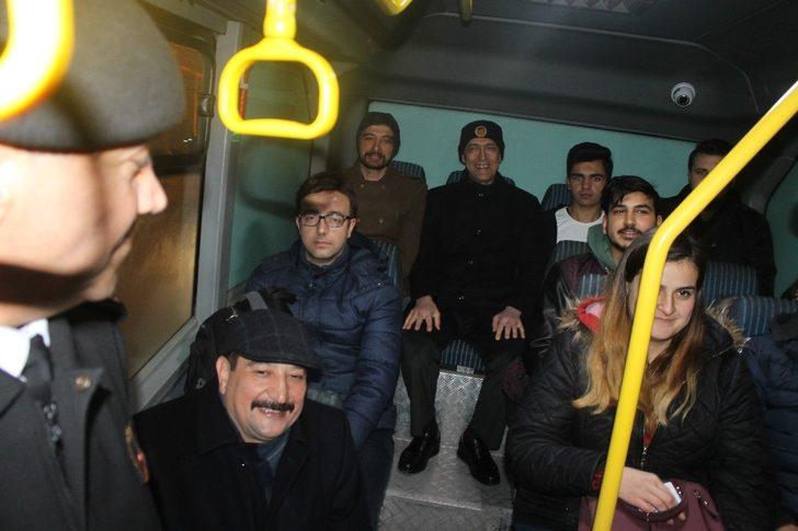 Vali Aktaş uygulama noktasında halkın yeni yılını kutladı G3