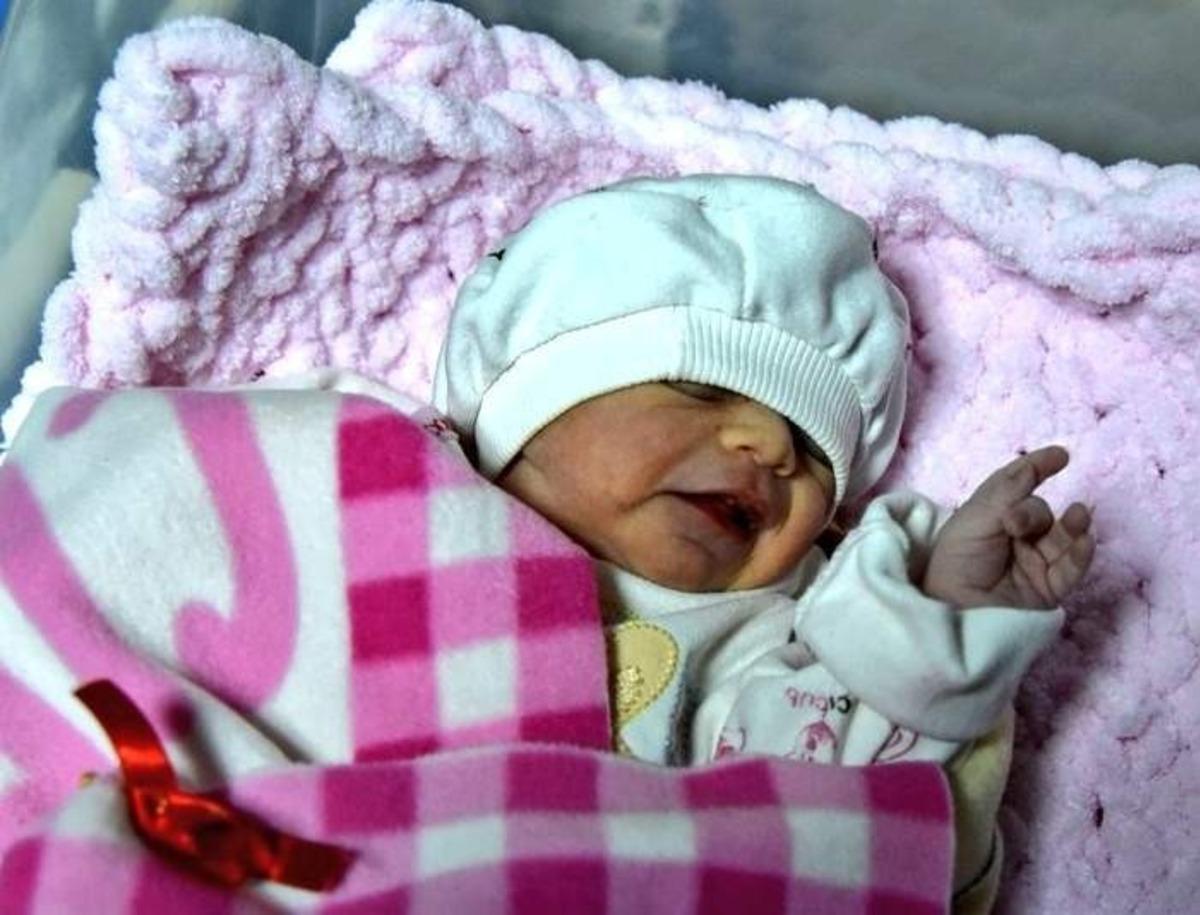 Aydın&rsquo;da 2020&rsquo;nin ilk bebeği &lsquo;Nehir&rsquo; oldu